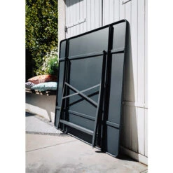 Table De Jardin 8 Personnes FERMOB Cargo 128 X 128 Cm - Carbone 10 Table De Jardin 8 Personnes FERMOB Cargo 128 X 128 Cm - Carbone -Fermob 024147 table jardin fermob cargo 128 cm carbone ambiance