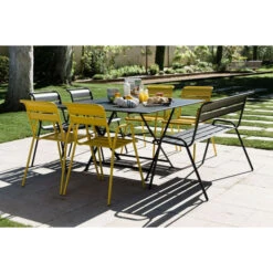 Table De Jardin 8 Personnes FERMOB Cargo 128 X 128 Cm - Carbone 13 Table De Jardin 8 Personnes FERMOB Cargo 128 X 128 Cm - Carbone -Fermob 024147 table jardin fermob cargo 128 cm carbone ambiance 5