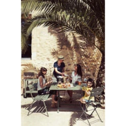 Table De Jardin 8 Personnes FERMOB Cargo 128 X 128 Cm - Cactus -Fermob 024182 table de jardin fermob cargo 128 x 128 cm cactus ambiance 3